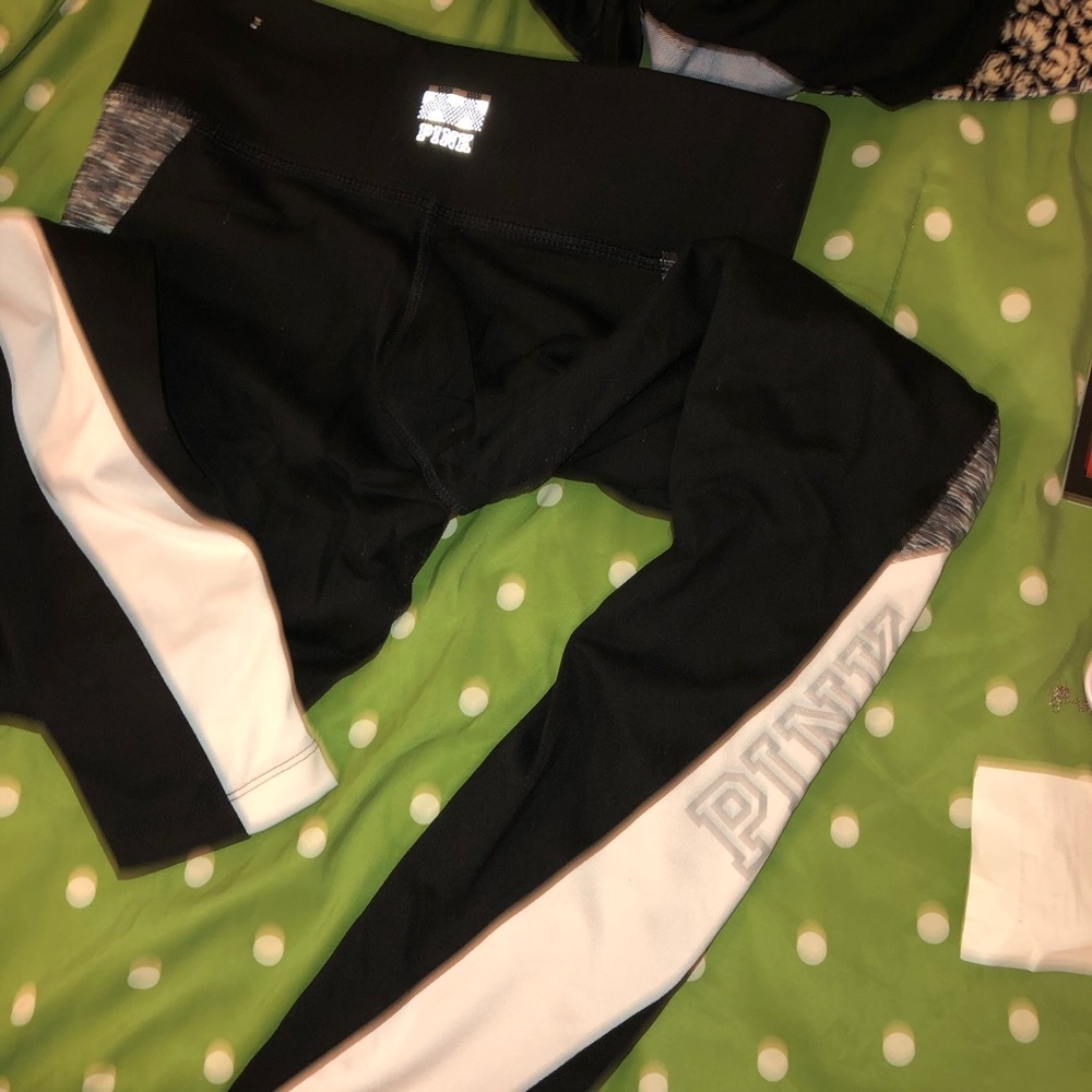 VS Pink leggings